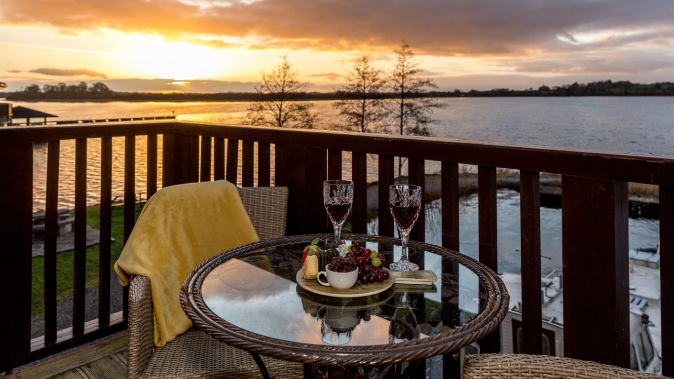 sunsetchampagnesuite